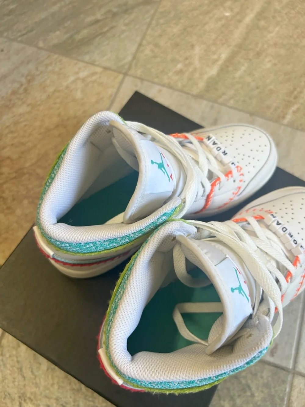 Nike Air Jordan 1 Mid SE GS Multi Knit White Teal Rush Pink Orange Youth 4Y - Picture 5 of 10
